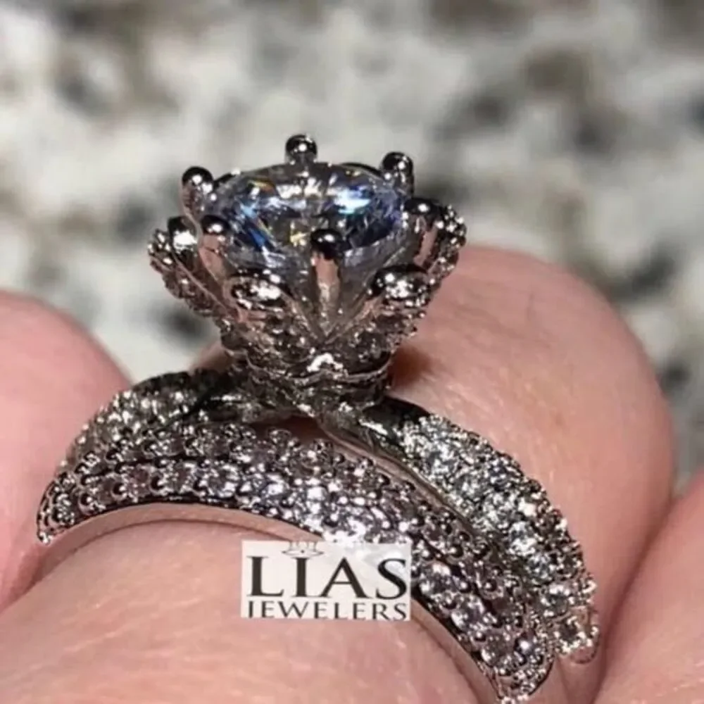 New 18k white gold wedding ring set